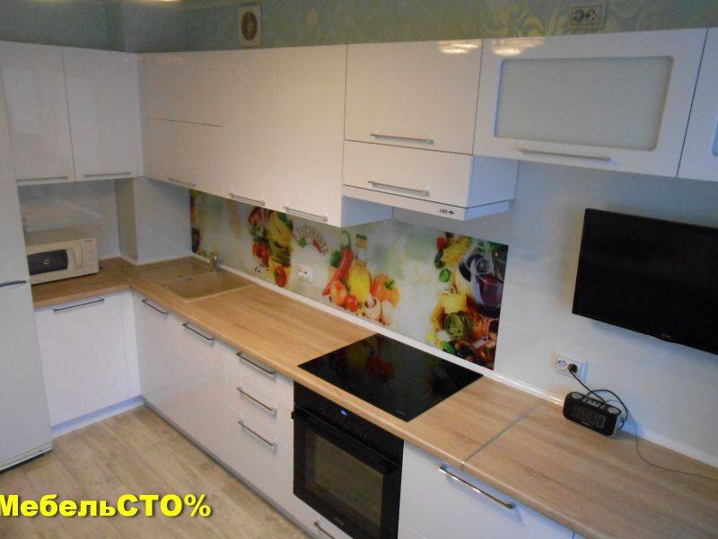 кухонный гарнитур с фартуком из стекла с фотопечатью в Дзержинске