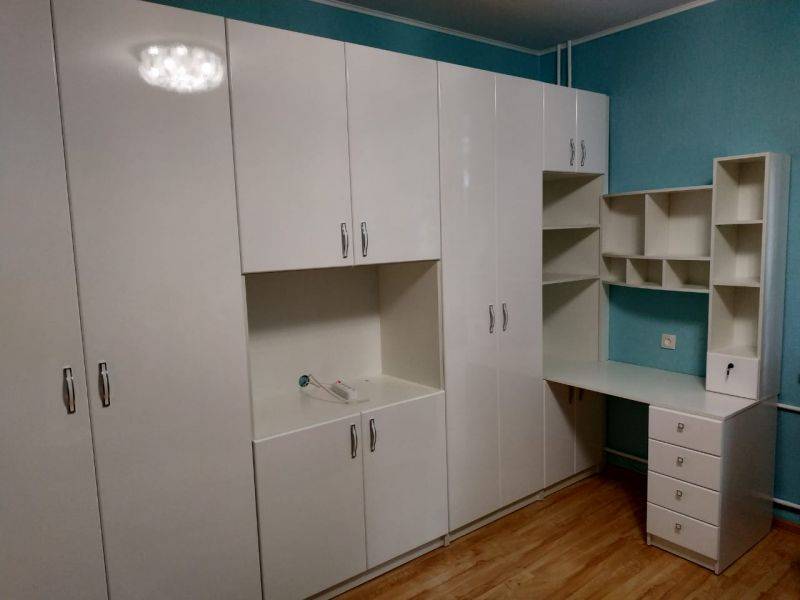 стенка с уголком для школьника в Дзержинске