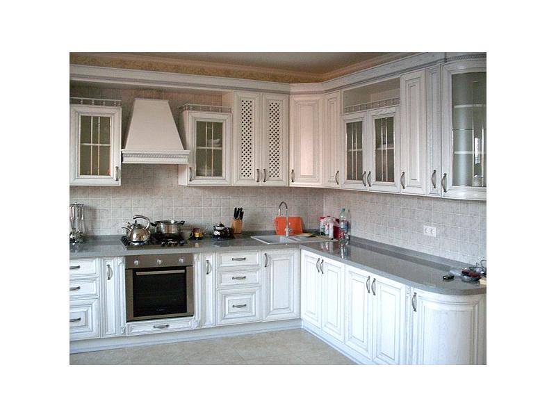 угловая классическая кухня в Дзержинске