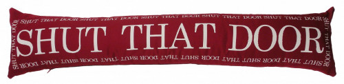 подушка с надписью shut that door в Дзержинске