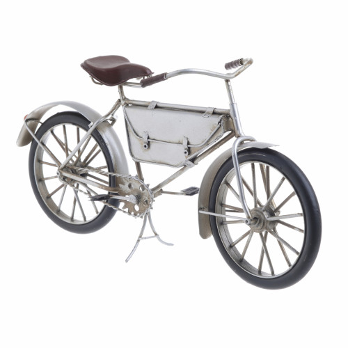 модель bicycle серебристого цвета в Дзержинске